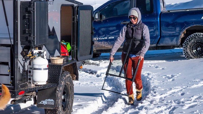 Setting up a tire table on an offroad camper