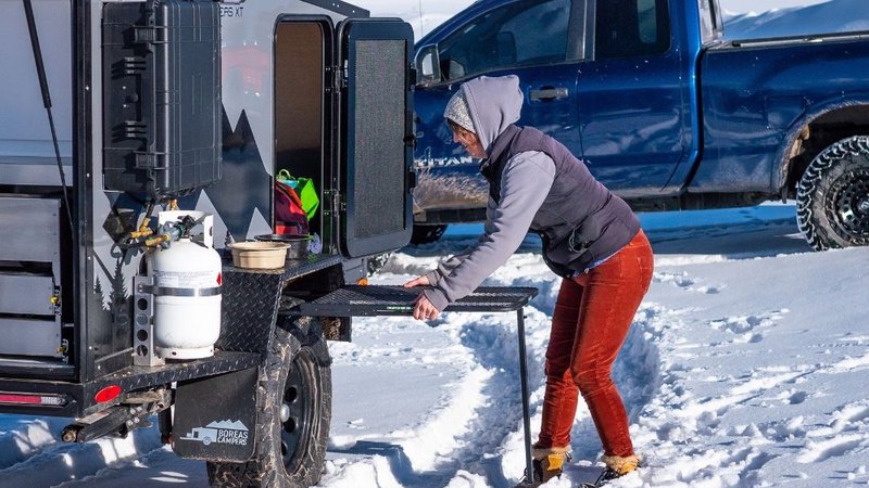 Setting up a tire table on an offroad camper