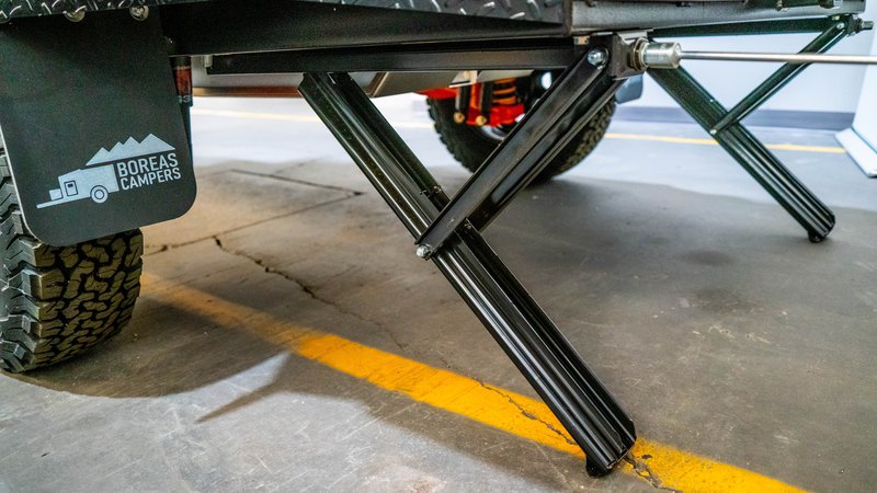 Rear stabilizer jack usage and guidelines for the XT | Boreas Campers ...